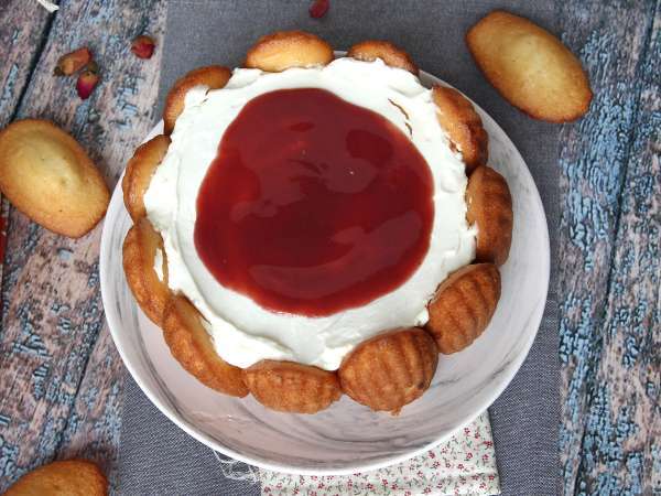 Charlotte z czerwonych owoców z madeleines - Przygotowanie krok 9