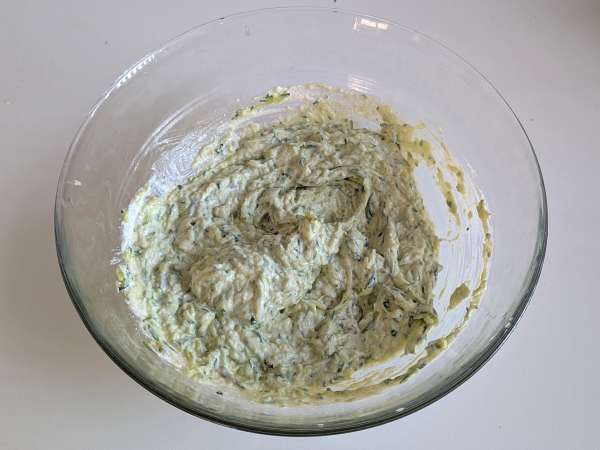 Conchiglioni nadziewane ricottą, cukinią i cytryną: kremowe i zapiekane w piekarniku - Przygotowanie krok 5