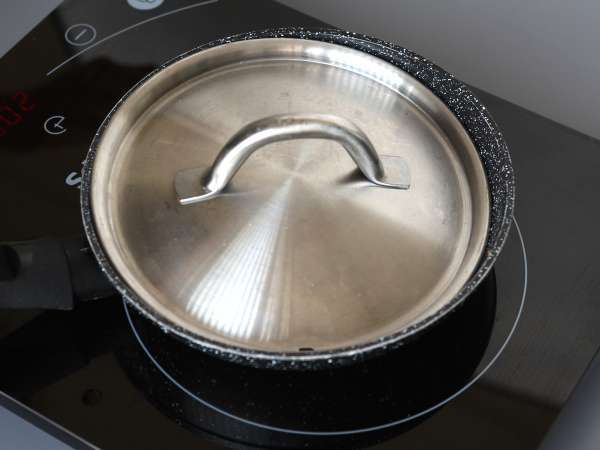 Jajka sadzone z miodem i mozzarellą, czyli ekspresowe śniadanie na słodko, słono i ostro! - Przygotowanie krok 3