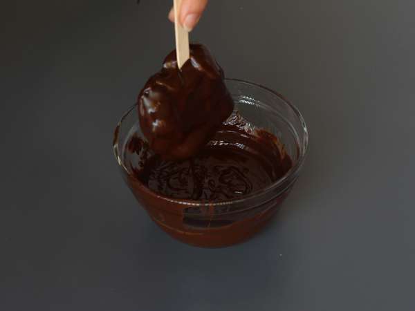 Skyr, lody malinowe i czekoladowe. Zdrowa przekąska na słoneczne dni! - Przygotowanie krok 4