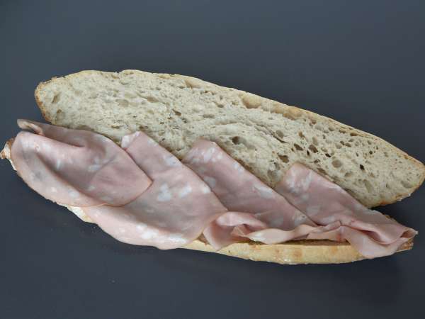 Wyśmienita włoska kanapka z mortadelą i serem burrata - Przygotowanie krok 2