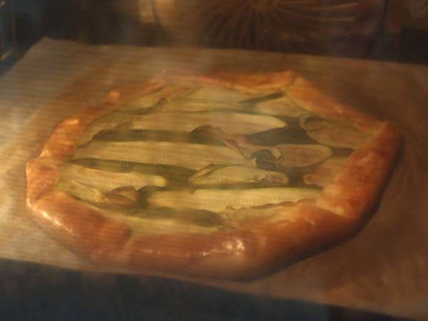 Tarta z pesto i cukinią: prosty przepis, który pachnie latem! - Przygotowanie krok 6