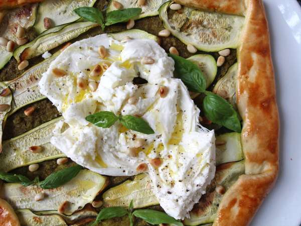 Tarta z pesto i cukinią: prosty przepis, który pachnie latem! - Przygotowanie krok 9