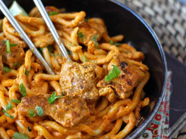Makaron udon z kurczakiem i kremowym tajskim sosem curry - Przygotowanie krok 6
