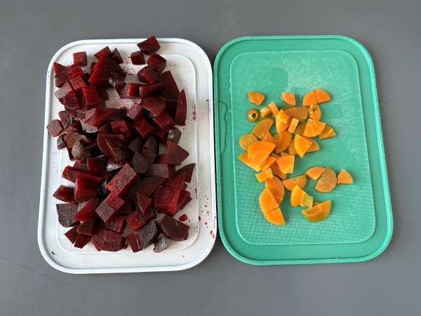 Sałatka z buraków z grillowanym halloumi - Przygotowanie krok 1