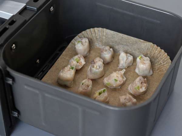 Przekąski z krewetkami na wzór nemb w frytkownicy powietrznej - Przygotowanie krok 6