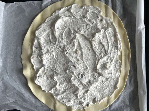 Cienka tarta z figami, serem brie i orzechami - Przygotowanie krok 5