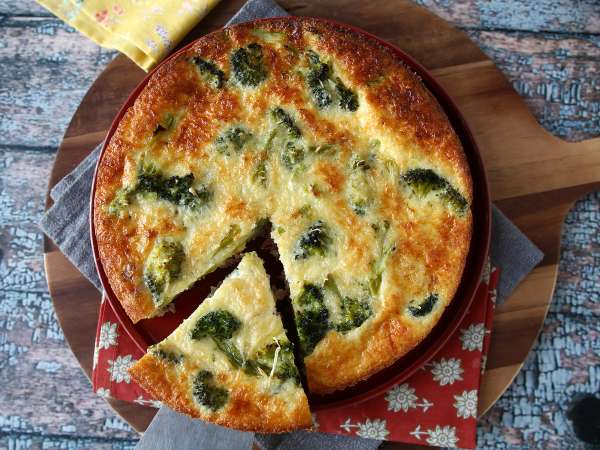 Quiche bez ciasta z brokułami, pancettą i serkiem wiejskim - Przygotowanie krok 7