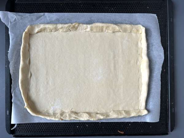 Zwiebelkuchen: niemiecka tarta z rozpływającą się cebulą i boczkiem - Przygotowanie krok 8