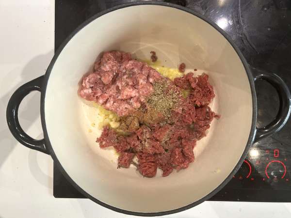 Zupa lasagne z mięsem, ricottą i parmezanem - Przygotowanie krok 2