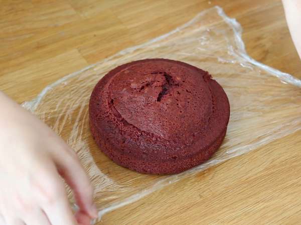 Ciasto Red Velvet specjalnie na Halloween! - Przygotowanie krok 6