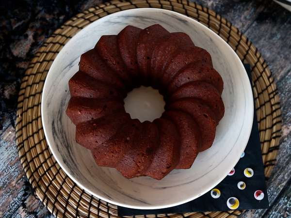 Halloweenowe ciasto typu bundt z diabelsko pysznym lukrem - Przygotowanie krok 6