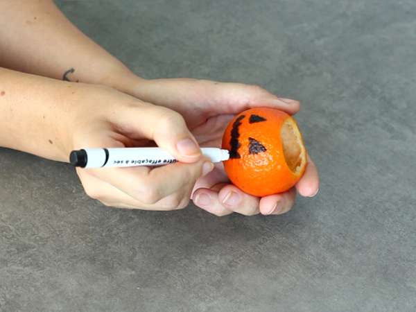 Halloweenowe klementynki z musem czekoladowym - Przygotowanie krok 4