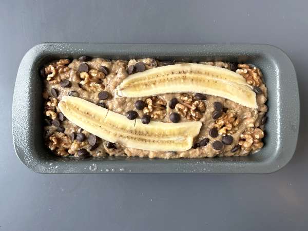 Wegański chlebek bananowy z miso, orzechami i czekoladą – wyjątkowo pyszny! - Przygotowanie krok 8