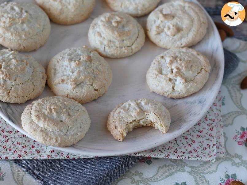 Amaretti, włoskie migdałowe smakołyki idealne do kawy!