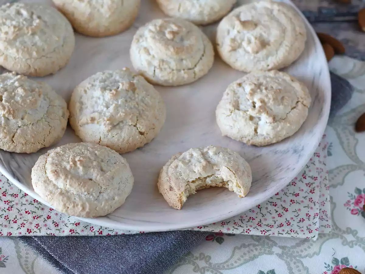 Amaretti, włoskie migdałowe smakołyki idealne do kawy!