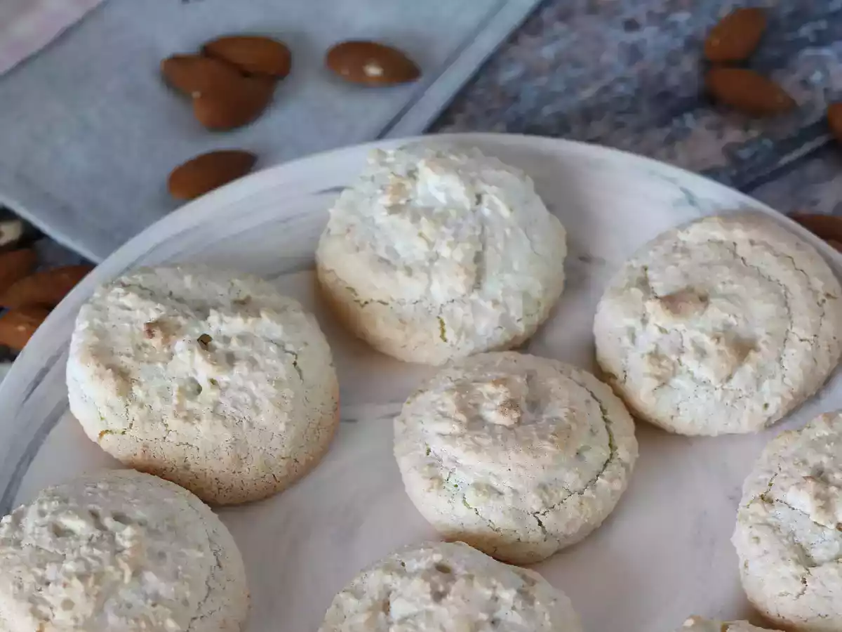 Amaretti, włoskie migdałowe smakołyki idealne do kawy! - zdjęcie 3