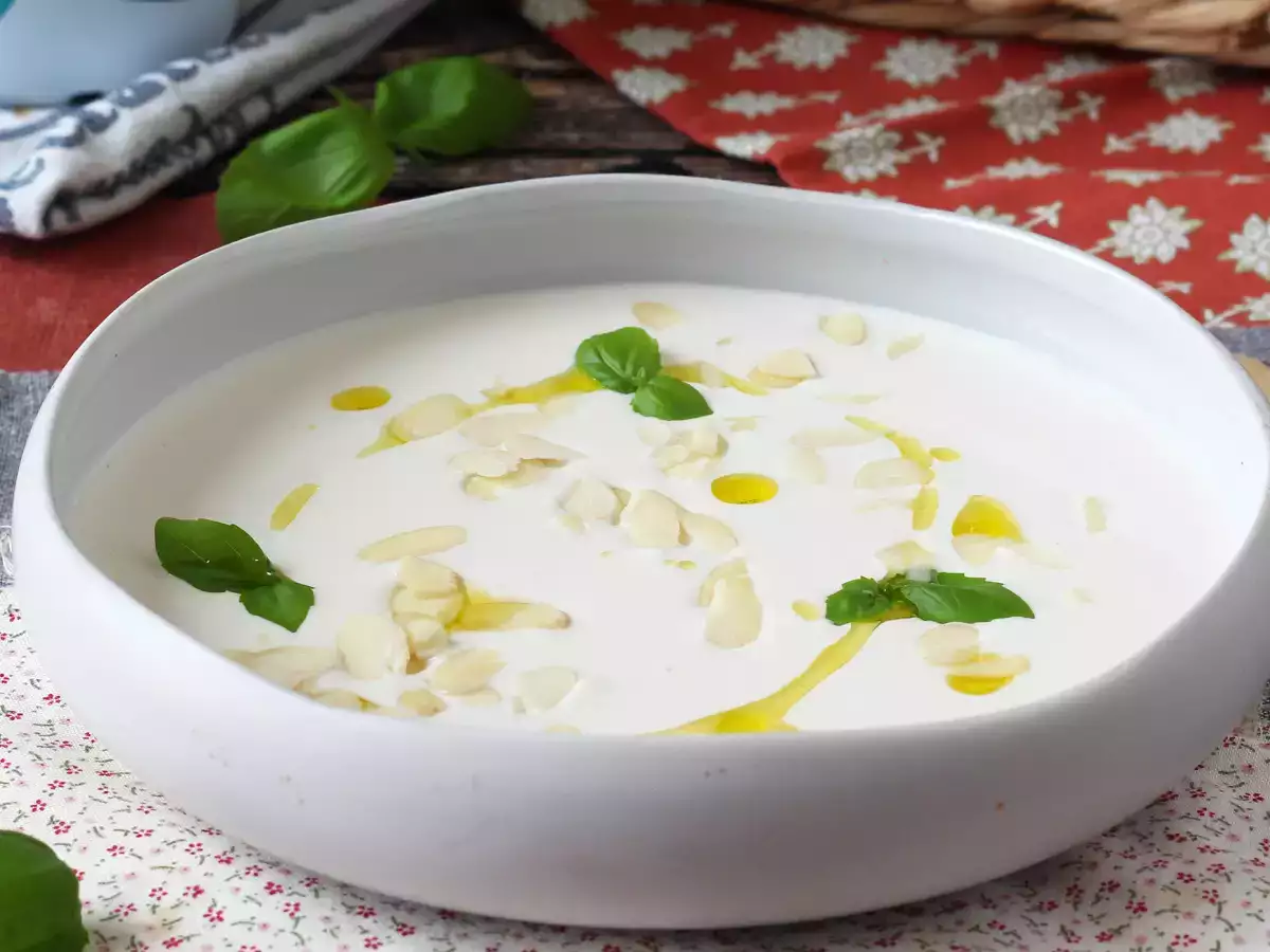 Andaluzyjskie ajoblanco – zimna zupa, na którą zawsze ma się ochotę latem - zdjęcie 2