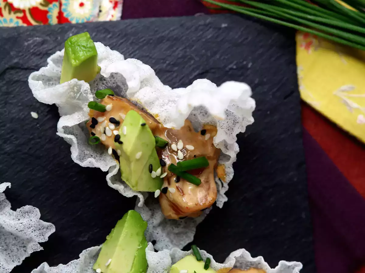 Azjatyckie tacos: tatar z łososia w chrupkach ryżowych - zdjęcie 6