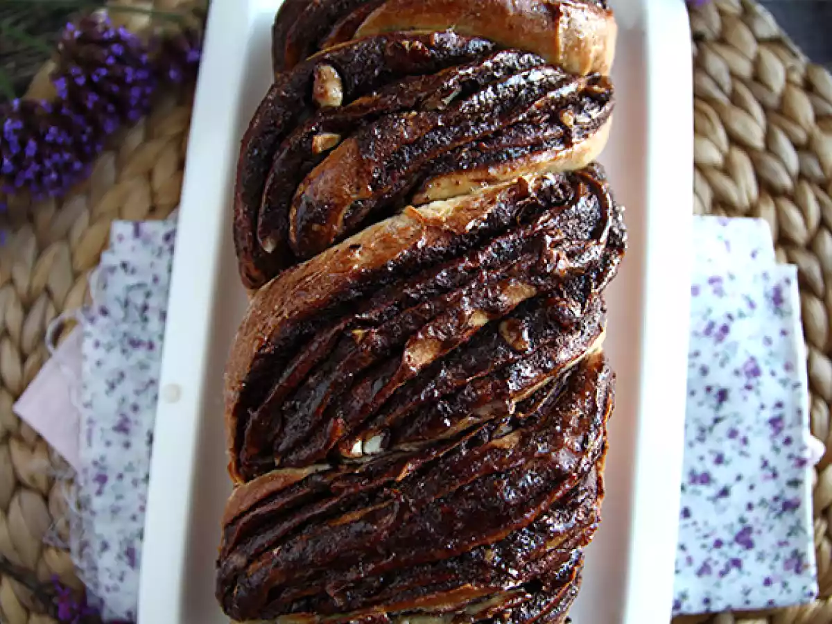 Babka brioche z czekoladą i orzechami laskowymi - zdjęcie 6