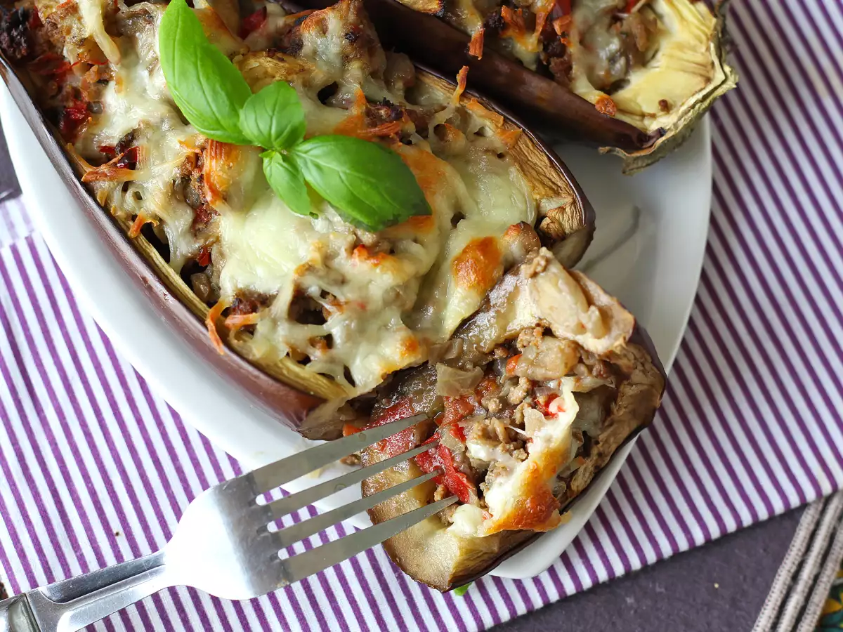 Bakłażany faszerowane i zapiekane z mozzarellą - zdjęcie 4