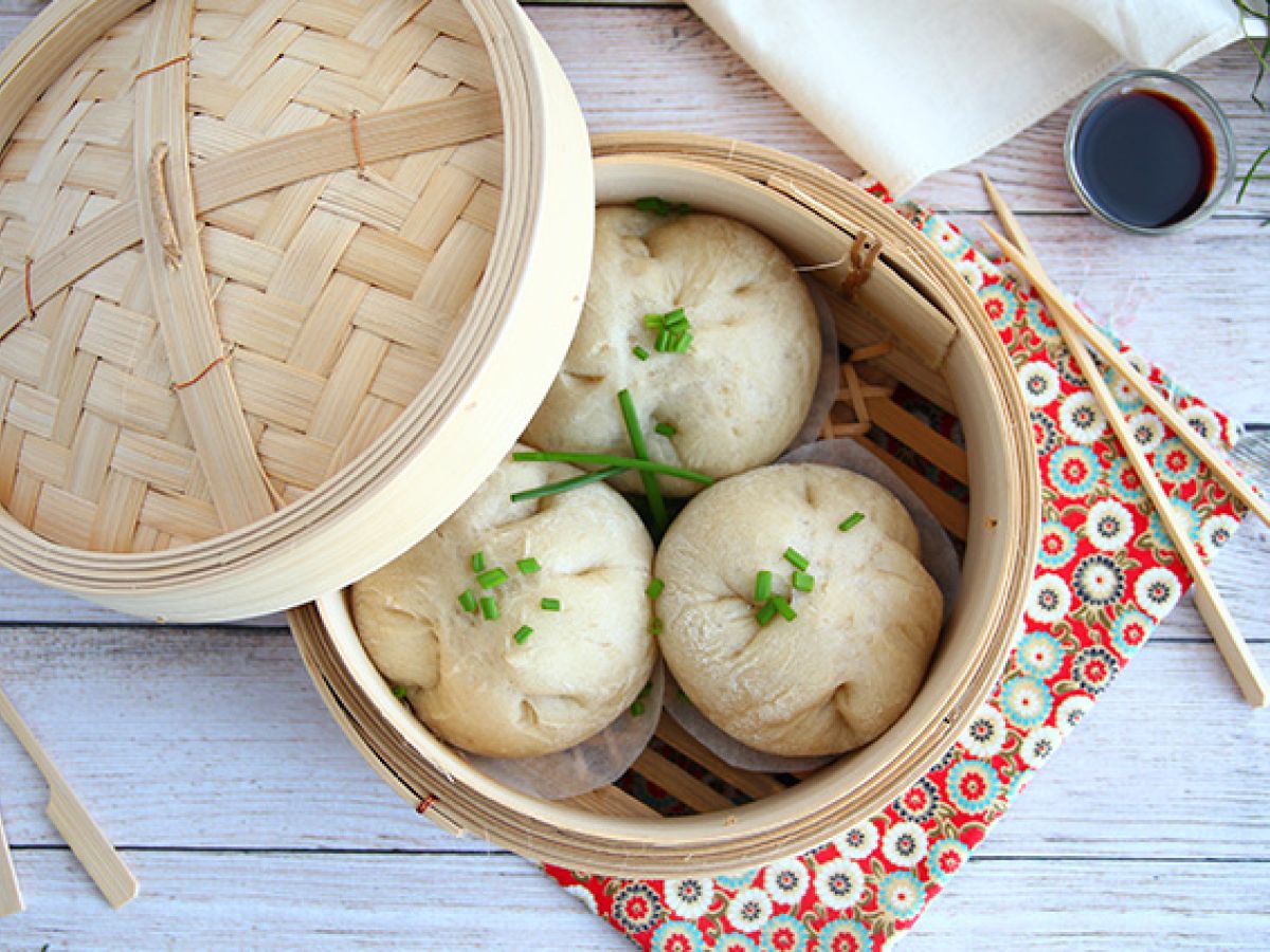 Banh Bao, małe bułeczki na parze