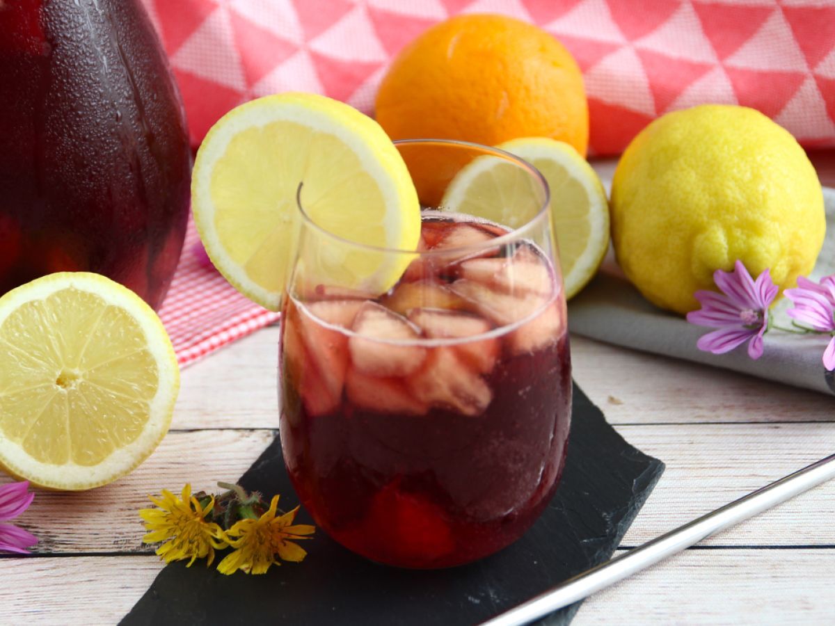 Bezalkoholowa sangria