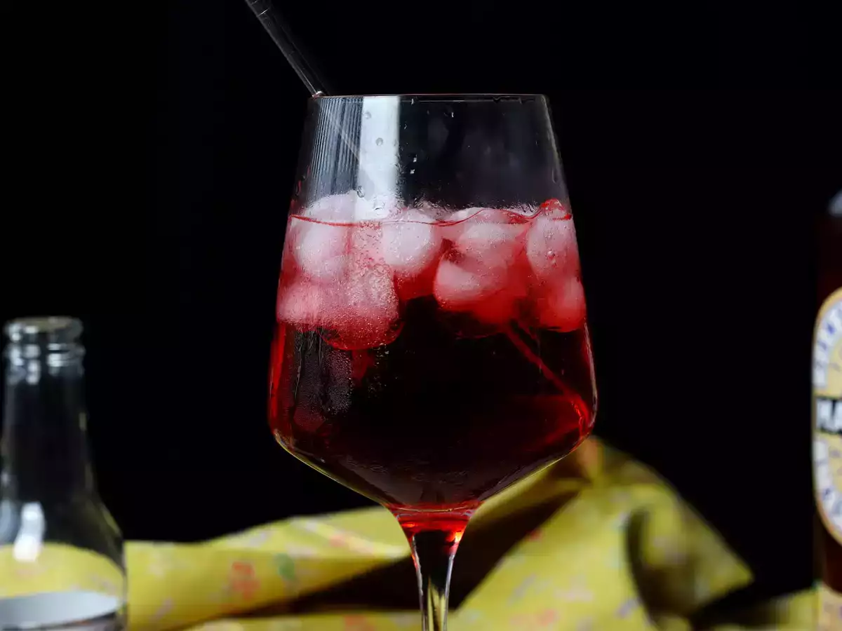 Bezalkoholowe Martini Tonic – świeży, owocowy koktajl! - zdjęcie 2