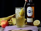Bezalkoholowy Martini Spritz - słodki i kwiatowy koktajl na aperitif, zdjęcie 2