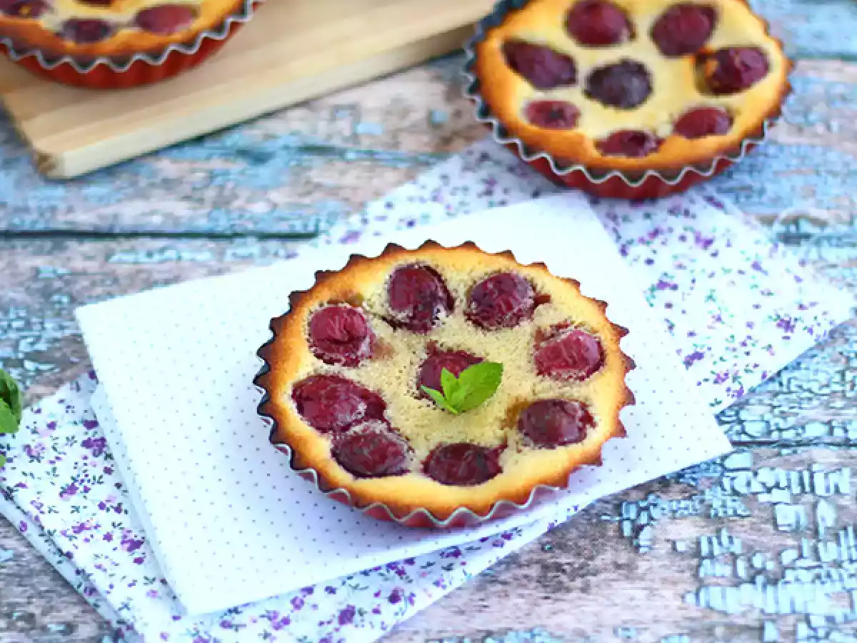 Bezglutenowe mini clafoutis wiśniowe