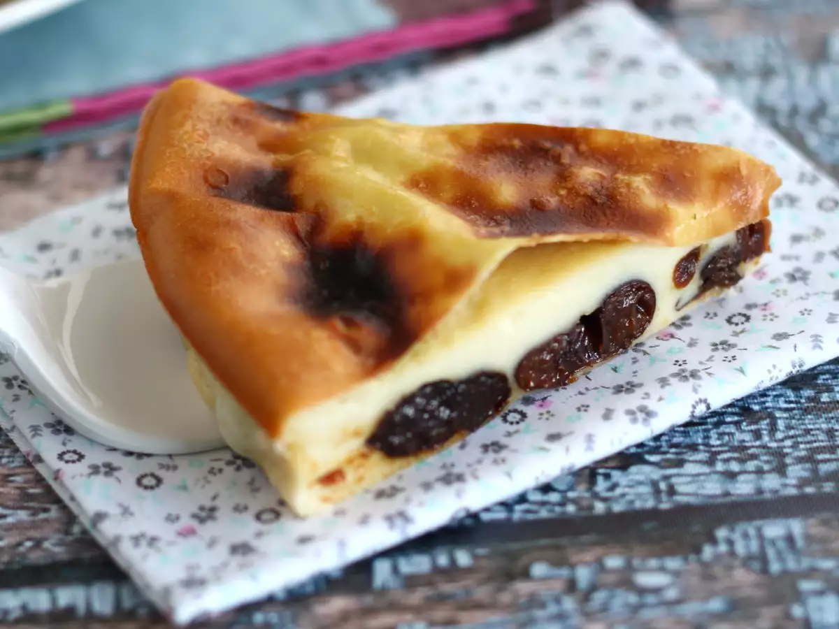 Bezglutenowy i bezlaktozowy far breton z suszonymi śliwkami - zdjęcie 4