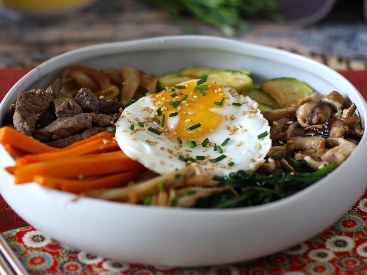 Bibimbap, tradycyjne koreańskie danie - zdjęcie 7