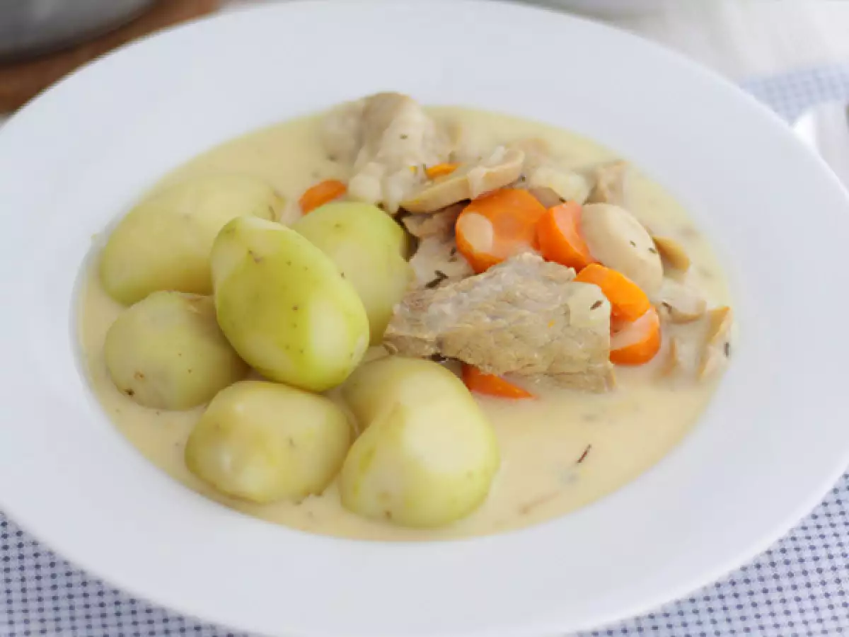 Blanquette de veau – prosty francuski gulasz cielęcy