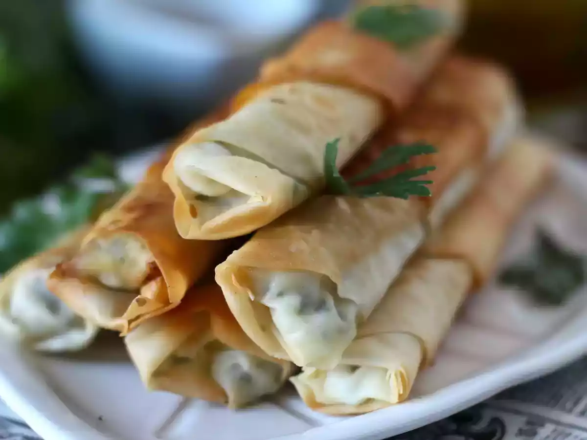 Börek z serem feta i natką pietruszki - zdjęcie 2
