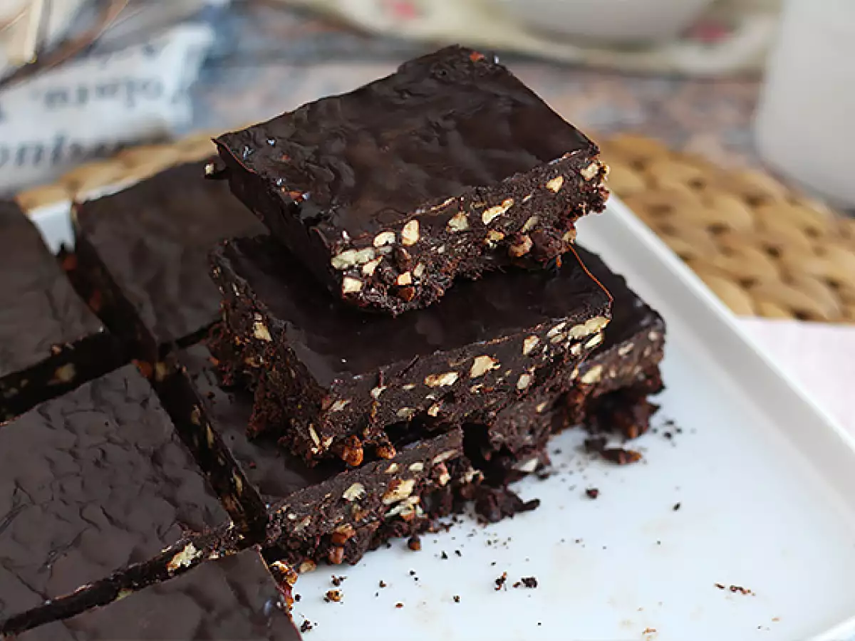 Brownie – brownie daktylowe bez pieczenia