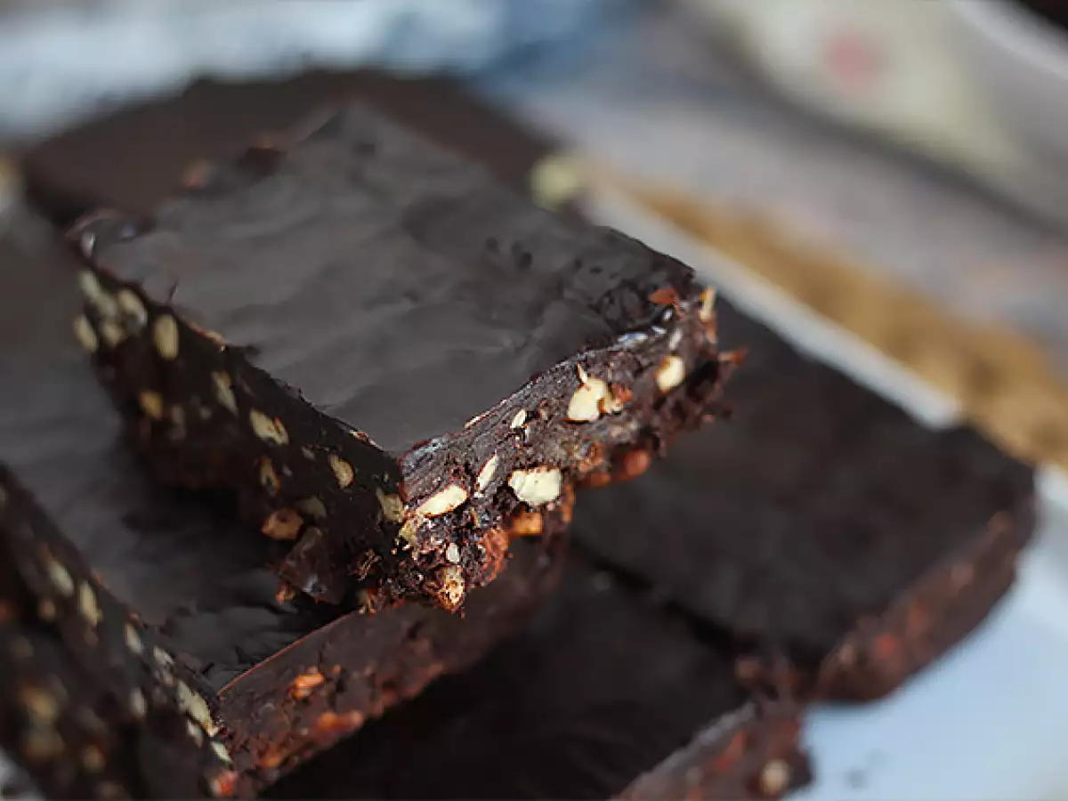 Brownie – brownie daktylowe bez pieczenia - zdjęcie 2