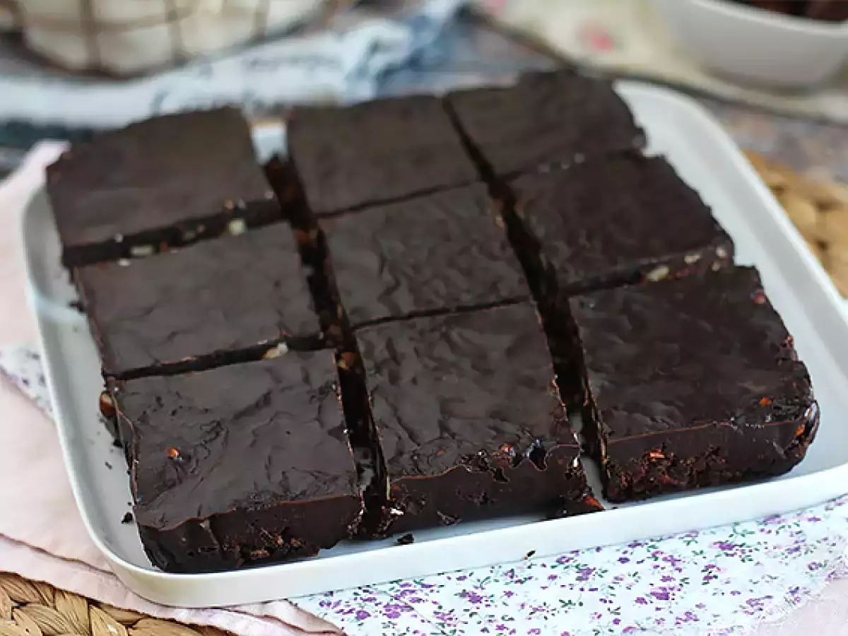 Brownie – brownie daktylowe bez pieczenia - zdjęcie 6
