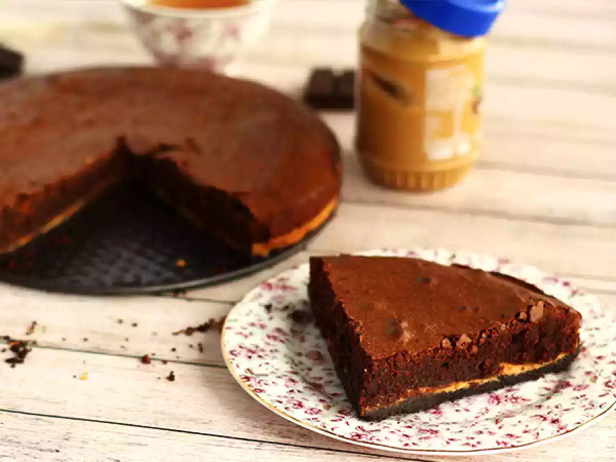 Brownie z masłem orzechowym i ciasteczkami Oreo - zdjęcie 2