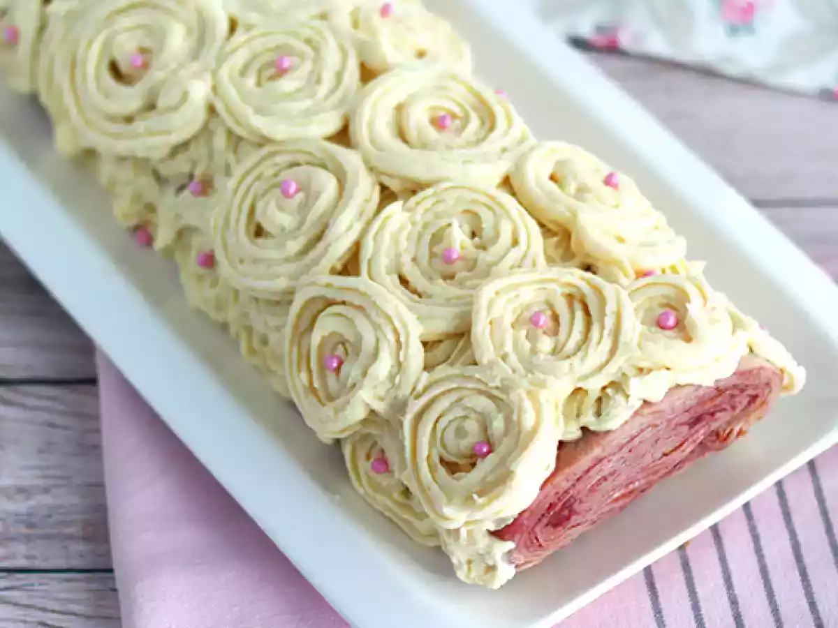 Bûche de crêpes z białą czekoladą i malinami - zdjęcie 4