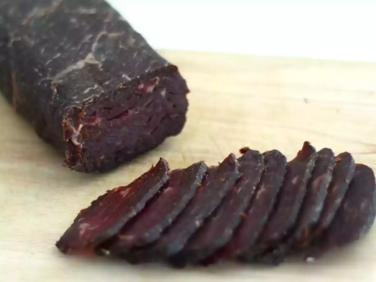 Bündnerfleisch lub suszona wołowina