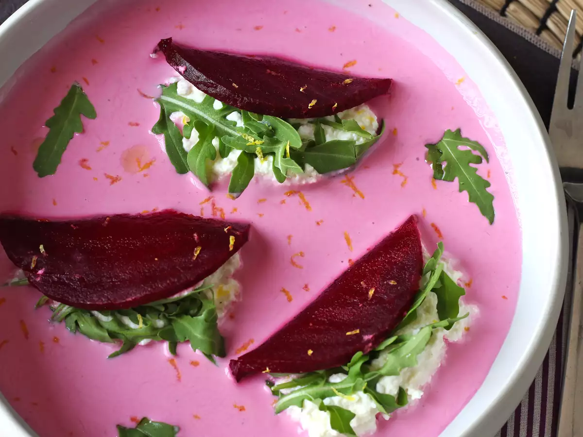 Buraczane ravioli, prosta i elegancka przystawka