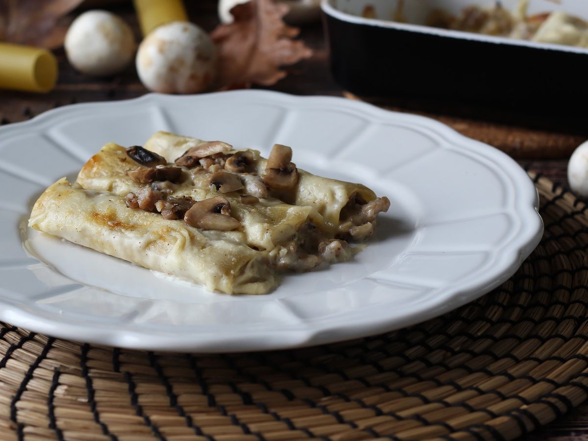 Cannelloni z pieczarkami i kiełbasą: bogate i smaczne pierwsze danie - zdjęcie 3