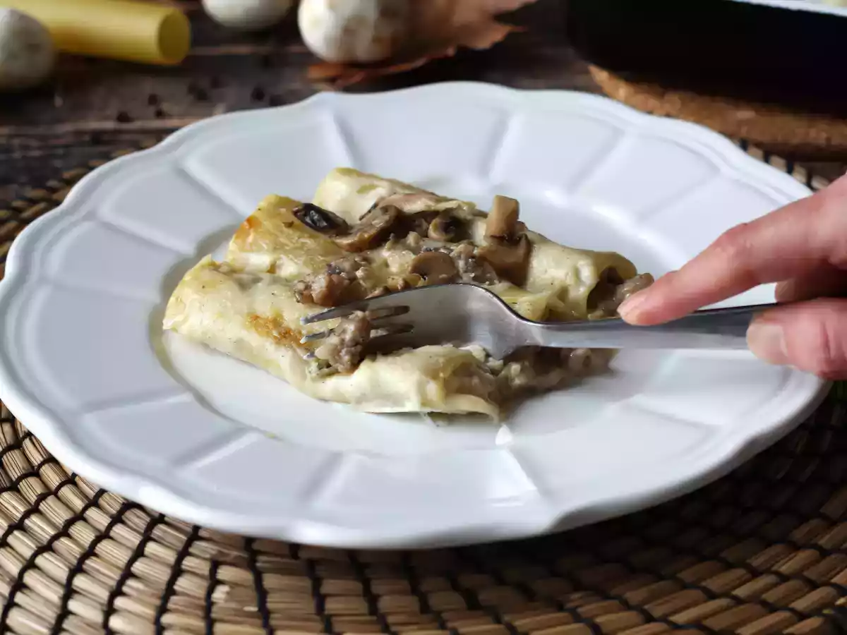Cannelloni z pieczarkami i kiełbasą: bogate i smaczne pierwsze danie - zdjęcie 6
