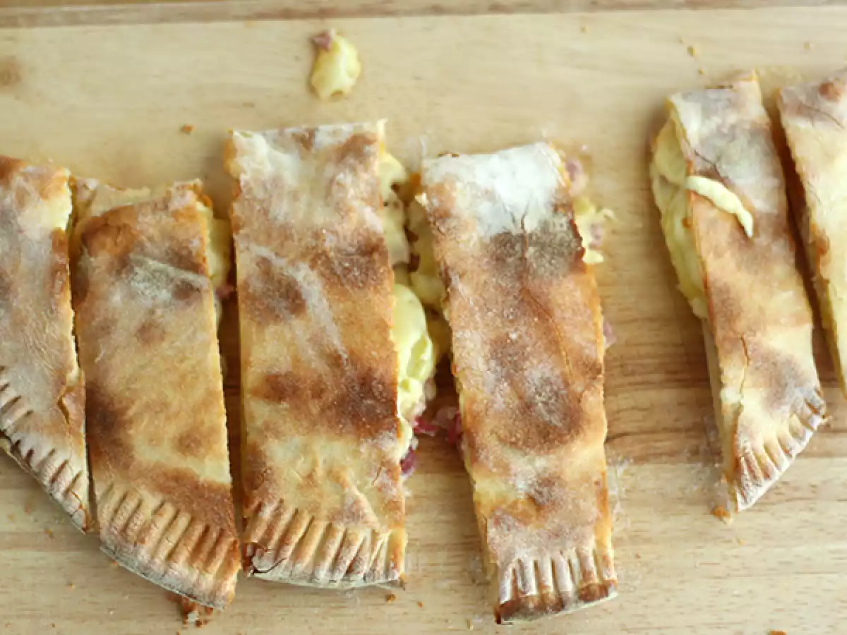 Chausson z raclette, savoyardzka calzone - zdjęcie 2