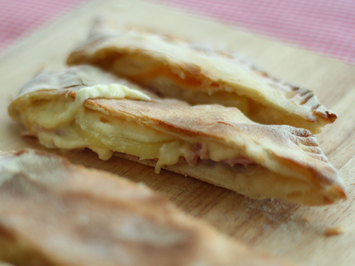 Chausson z raclette, savoyardzka calzone - zdjęcie 3