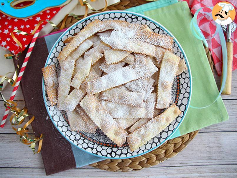 Chiacchiere di carnevale - włoskie pieczone bugnes