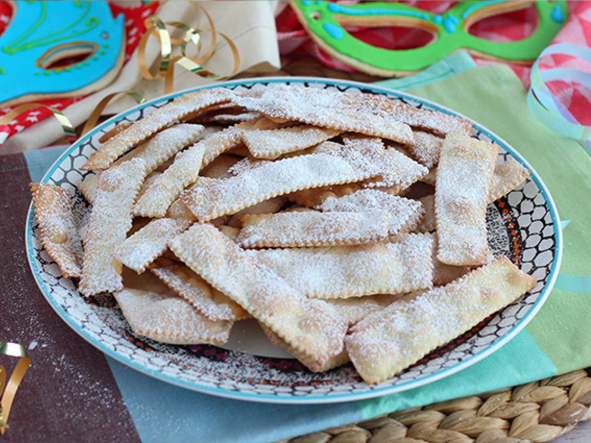 Chiacchiere di carnevale - włoskie pieczone bugnes - zdjęcie 3