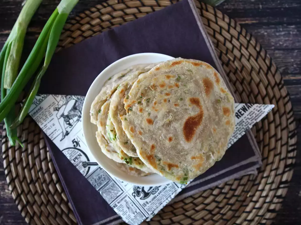 Chińskie placuszki z dymką – scallion pancakes - zdjęcie 5