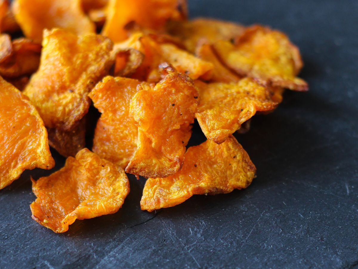 Chipsy dyniowe w frytkownicy powietrznej: lekkie i smaczne - zdjęcie 4