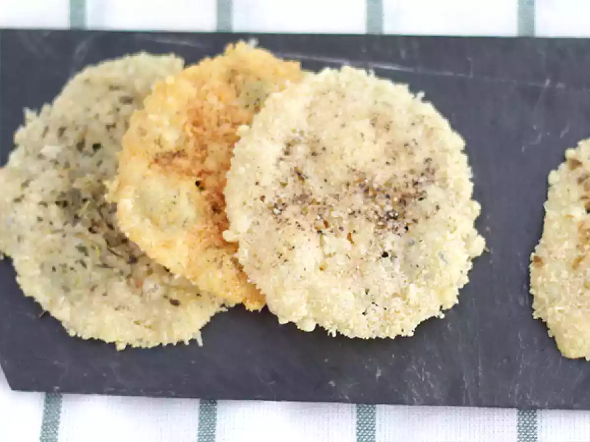 Chipsy parmezanowe z ziołami i przyprawami - zdjęcie 3